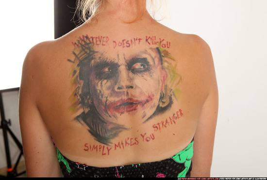 Woman Adult Athletic White Neutral Detailed photos Casual