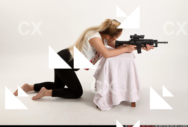 2016 02 KAYA SMG POSE3 06 A