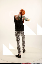 2016 04 ZORA TOMMYGUN POSE1 04 B