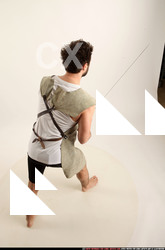 2016 04 WOLFF MEDIEVAL SWORD POSE2 05 A