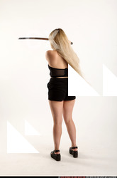 2016 09 KAYA KATANA POSE3 03 B