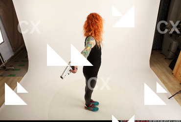 2016 09 ZORA DUAL PISTOLS POSE2 06 A