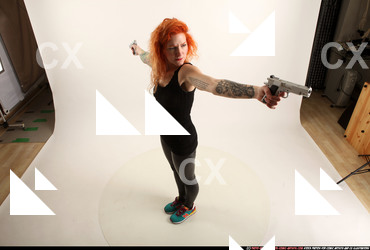 2016 09 ZORA DUAL PISTOLS POSE2 01 A