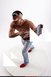 2016 11 REGELIO AXE SMASH POSE 01 A