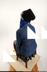 2017 01 DOLORES SITTING PISTOL POSE 03 A