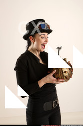 2017 02 CLAUDIA STEAMPUNK BOMB POSE1 07