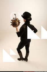 2017 03 CLAUDIA STEAMPUNK BOMB POSE2 03 A