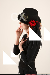 2017 04 VICTORIA FE THINKING 00