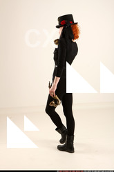 2017 07 VICTORIA STEAMPUNK PHONE POSE2 02 B