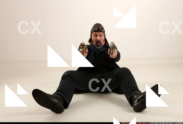 2017 08 JERRY STEAMPUNK PISTOLS POSE3 00 B