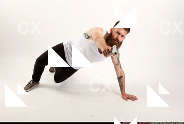 2017 09 OSCAR PISTOL AIMING 00 A