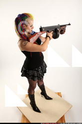 2017 10 DOLORES TOMMYGUN AIMING 05 A