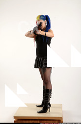 2017 10 DOLORES TOMMYGUN AIMING 00 B