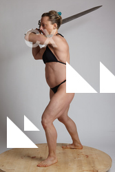 2021 04 KAROLINA STANDING SMASH SWORD (2)