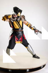 Yelvik Cosplay Scorpion Fighting Pose Dagger 08