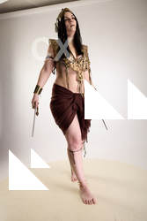 Moira Cosplay Ancksunamun Pose With Knifes 12