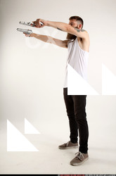 OSCAR DUAL PISTOLS POSE1 01 C