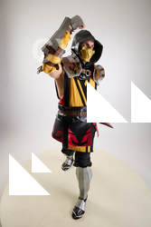 Yelvik Cosplay Scorpion Fight Pose 016
