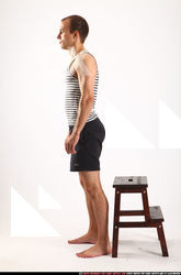 frankie-stand-up-chair