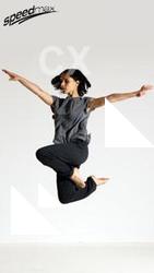 smax-angelica-dance-jump-bend-knees