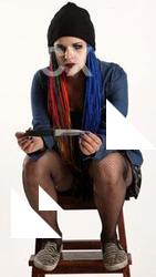 dolores-knife-pose3