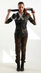Jade-army-shotgun-pose4