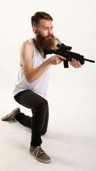 oscar-smg-m4a1-pose3