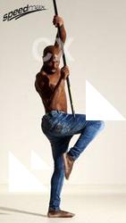 smax-eduardo-stick-attack-pose2