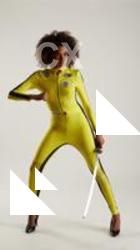 LUNA CORAZON FIGHTING POSE WITH KATANA