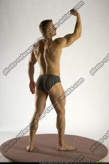 DIUSEPPE POSE2 0005.jpg