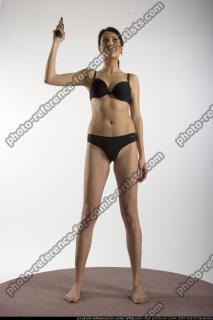 Keira-revolver-hold2