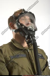 Myao, gas mask