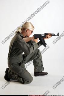 KNEELING AIMING AK47 FEMALE 01.jpg