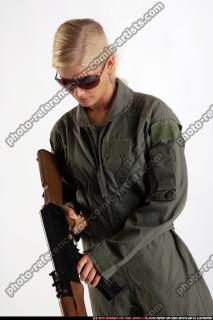 IVA ARMY RELOADING AK FEMALE 02.jpg