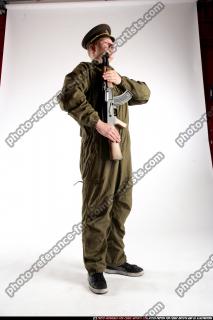 JANISONE GUARDPOSE 01 C.jpg