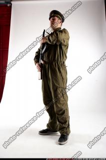 JANISONE GUARDPOSE 07 C.jpg