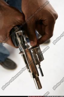 GAEL CASAUS CLOSE UP RELOADING REVOLVER 03.JPG