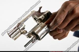 GAEL CASAUS CLOSE UP RELOADING REVOLVER 02.JPG