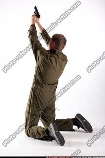 SOLDIER KNEELING SHOOTING UP PISTOL 05 A.jpg
