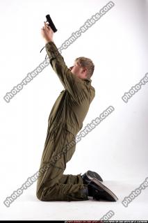 soldier-kneeling-shooting-up