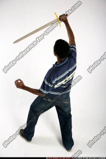 2009 01 GARSON HERO2 COVERING SWORD 02.JPG