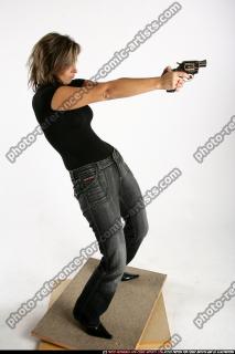 2009 02 WOMAN SHOOTING PISTOL 04.jpg
