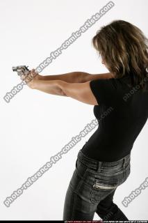 2009 02 WOMAN SHOOTING PISTOL 13.jpg