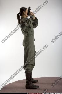 troopergirl-pistol-pose2