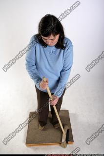 oldwoman2-sweeping