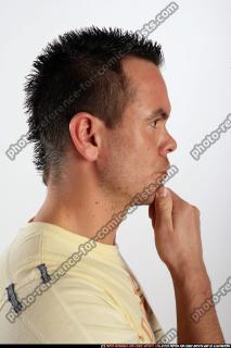 2009 05 JOHNNY FE THINKING 02.jpg