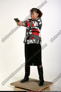 Paula-aiming-revolver