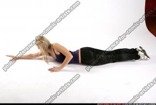 2009 06 BLONDE2 STRETCHING OUT 01.jpg