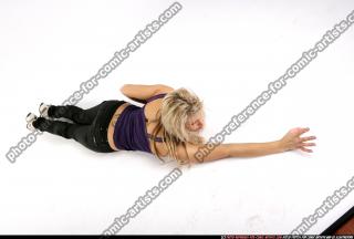 2009 06 BLONDE2 STRETCHING OUT 14.jpg