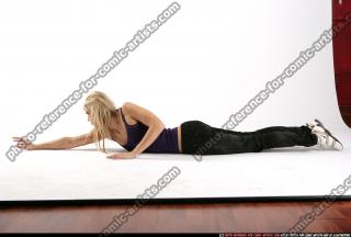 2009 06 BLONDE2 STRETCHING OUT 00.jpg